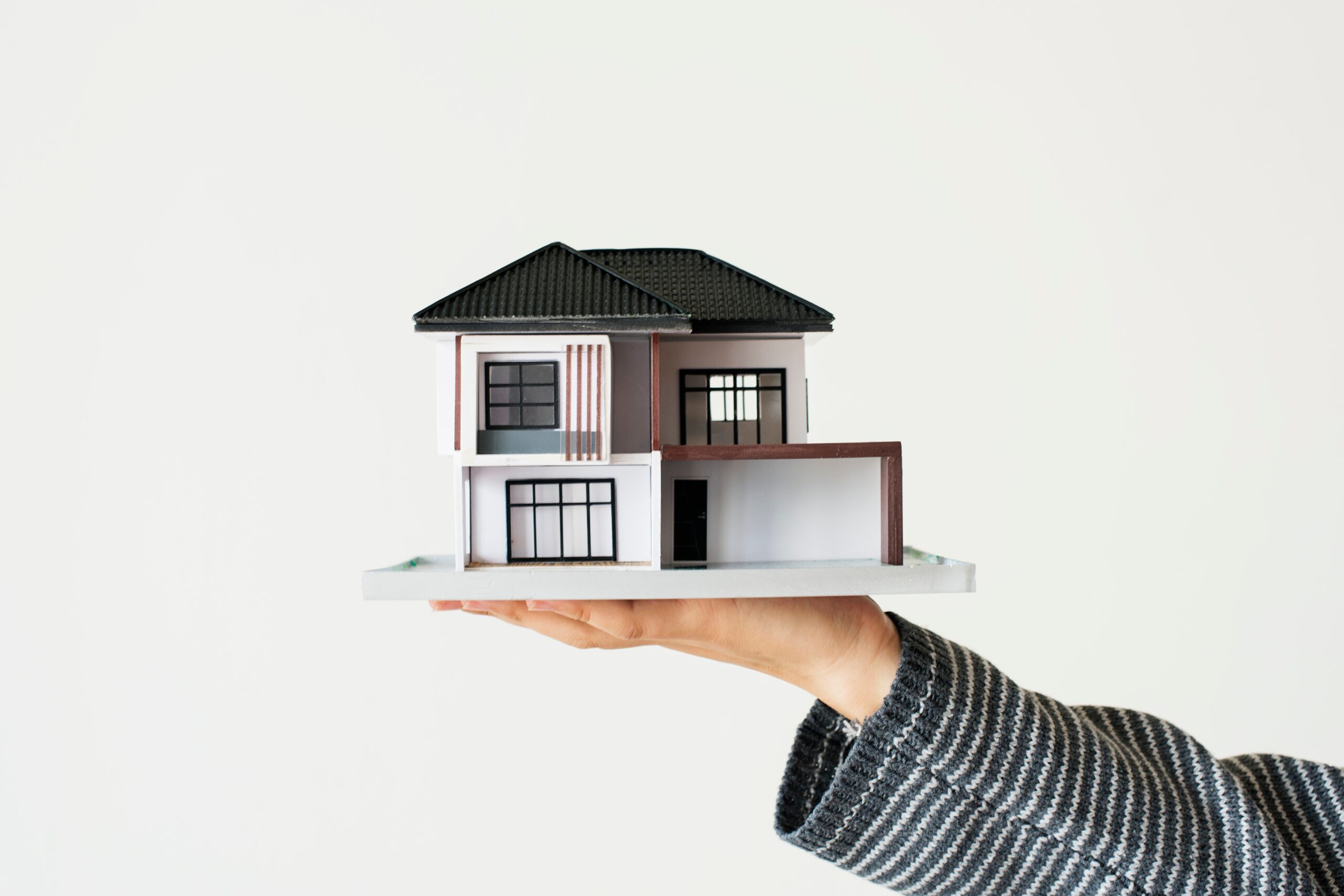 House on Hand wonder what home insurance cover house on hand